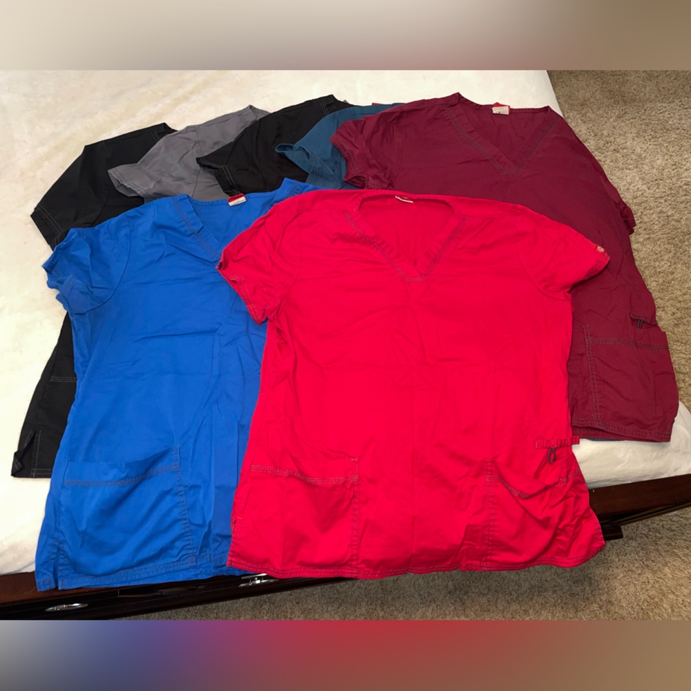 Women’s Scrub Tops